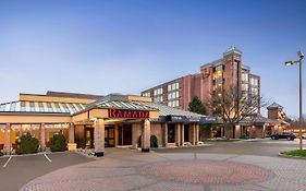 Ramada Plaza By Wyndham Niagara Falls